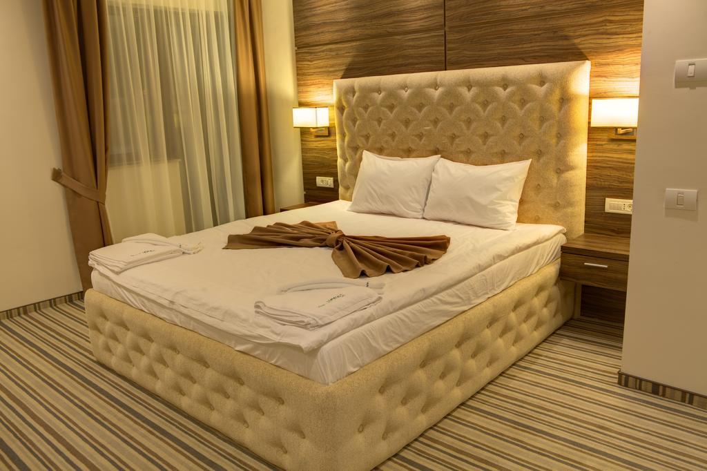 Allegria Hotel Alba Iulia Buitenkant foto