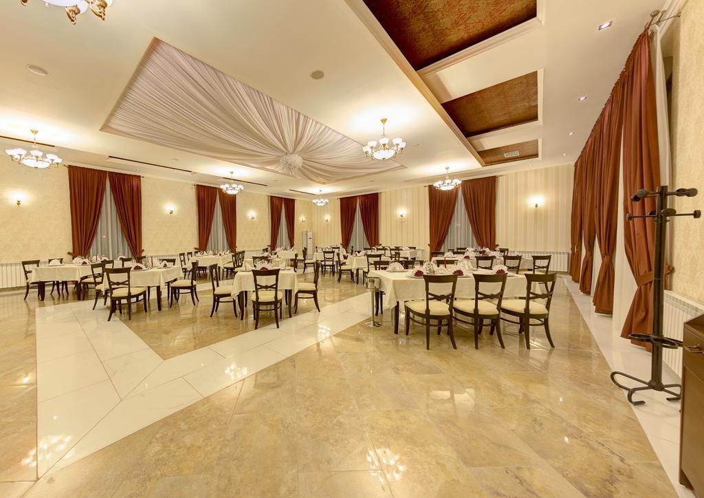 Allegria Hotel Alba Iulia Buitenkant foto