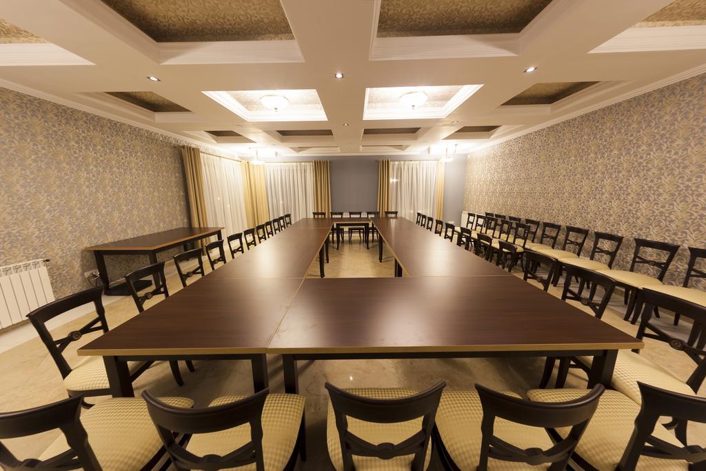 Allegria Hotel Alba Iulia Buitenkant foto