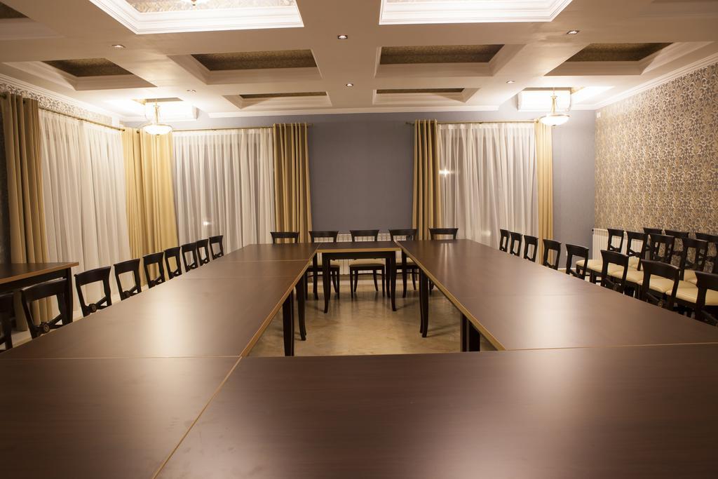 Allegria Hotel Alba Iulia Buitenkant foto