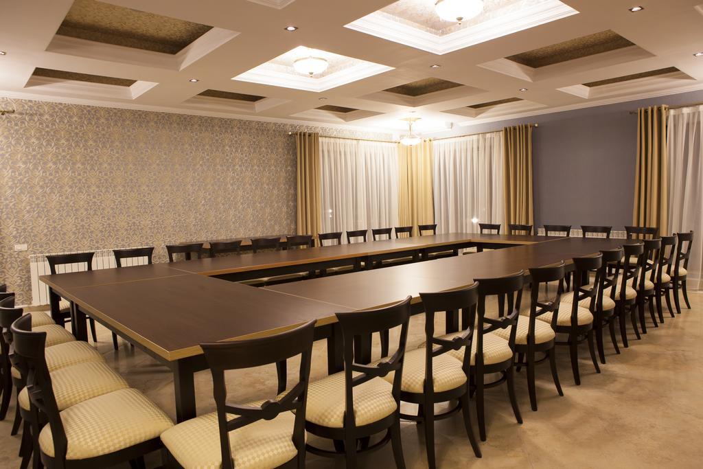 Allegria Hotel Alba Iulia Buitenkant foto