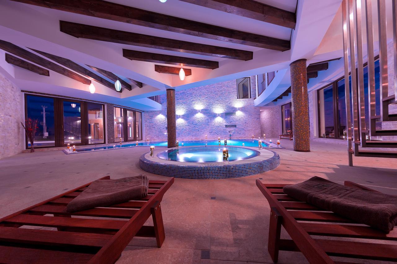 Allegria Hotel Alba Iulia Buitenkant foto