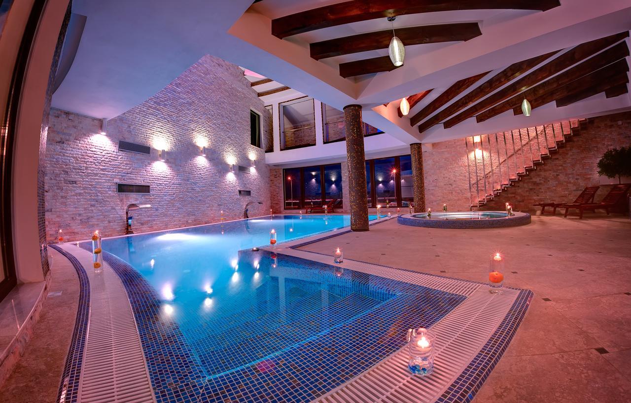Allegria Hotel Alba Iulia Buitenkant foto