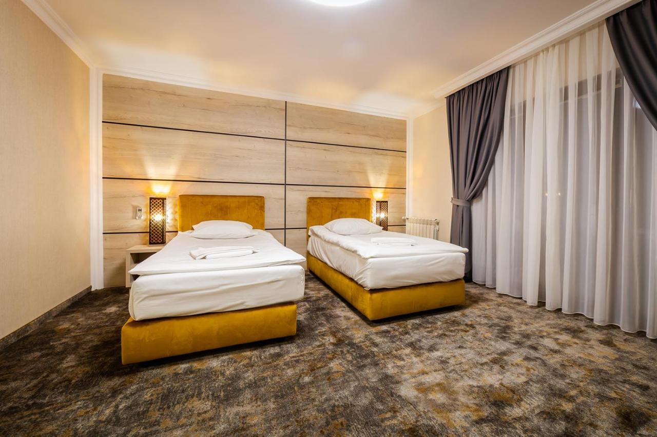 Allegria Hotel Alba Iulia Buitenkant foto