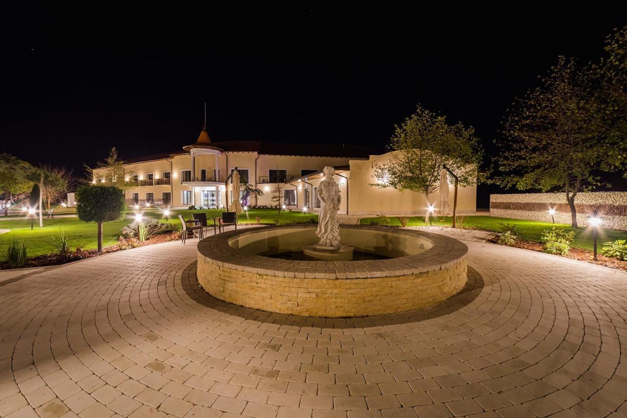 Allegria Hotel Alba Iulia Buitenkant foto